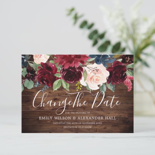 Save The Date Rouge rustique Fleurs de Bourgogne Changer la date (Debout devant)