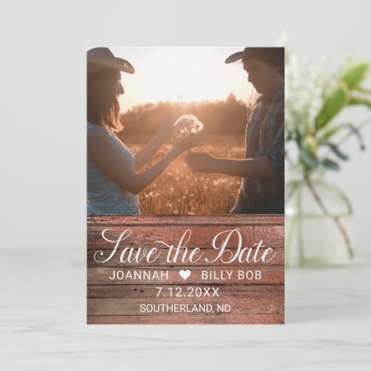 Save The Date Russe Cherry Wood - Script blanc Photo (Debout devant)