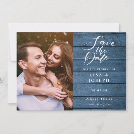 Save The Date Rustic Blue Wood Élégant Script Mariage photo (Devant)