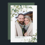 Save The Date Rustic Eucalyptus Mariage Photo Enregistrer la dat<br><div class="desc">Aquarelle moderne et rustique Eucalyptus Verdure Photo Mariage Save the Date avec votre photo fiançailles et notre belle Californie (ouest) eucalyptus vert, vert de lierre botanique moderne et typographie moderne. Élégamment moderne, mais intemporelle et classique. Ce design combine les éléments naturels de l'eucalyptus et du lierre avec la typographie moderne....</div>