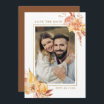 Save The Date Rustic Fall Floral Mariage Gold Frame Photo<br><div class="desc">Cette photo enregistrer la carte à plat date présente des fleurs rustiques aquarelles et des citrouilles en orange brûlé, or, terre cuite, bordeaux, broussailleux avec l'herbe pampa beige et marron. Pour une personnalisation plus avancée de cette conception, cliquez sur le lien "customiser plus loin". Des articles correspondants sont également disponibles....</div>
