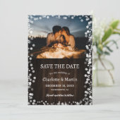Save The Date Rustic Grange Bois Dentelle Burlap Coeurs Mariage  (Debout devant)