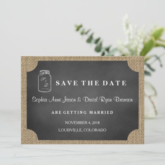 Save The Date Rustic Mason Jar Burlap Mariage ENREGISTRER LA DAT (Debout devant)