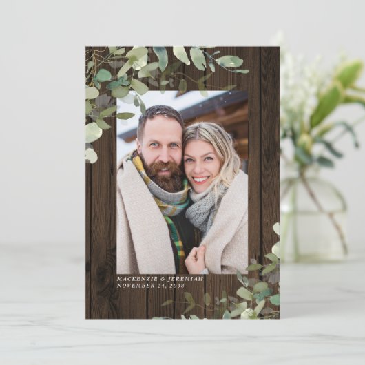 Save The Date Rustic Wood Eucalyptus Mariage Photo Enregistrer l (Debout devant)