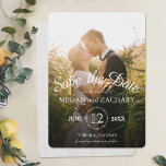 Save The Date Rustic Wood Photo Custom Wedding Enregistrer la da<br><div class="desc">Ce mariage photo rustique sauvegarder la carte date dispose d'un script élégant sur le devant avec une base qui a l'aspect de bois blanc sur le dos. Vous pouvez changer la base en une couleur simple et solide si vous préférez. Utilisez les outils de conception pour le customiser et le...</div>