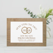 Save The Date Rustique, NOUS SOMMES EN TRAIN DE FAIRE LE BOIS DU (Debout devant)