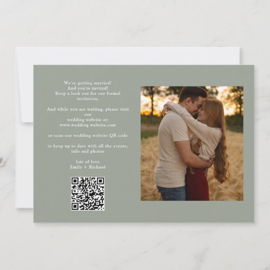 Save The Date Sage Green 2 Photo Elegant Script Mariage QR Code (Dos)