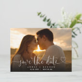 Save The Date Sage Green Elegant Heart Script Mariage photo (Debout devant)