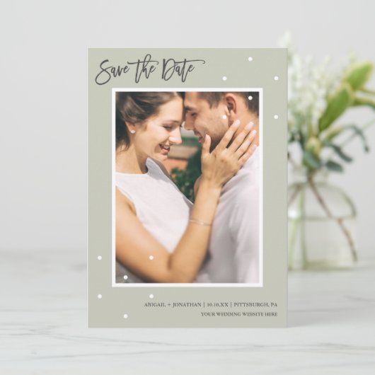 Save The Date Sage simple photo deux avec points Enregistrer la  (Debout devant)