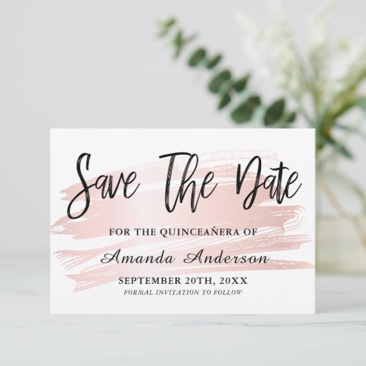 Save The Date Script de pinceau rose pâle Quinceanera (Debout devant)
