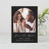 Save The Date Script minimal Boho Photo Arch noir (Debout devant)