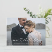 Save The Date Script Romantique avec Cœur et Photos et Code QR (Debout devant)