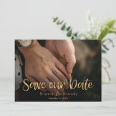 Save The Date Scripts d'écriture manuscrite et photo à fond doré (Debout devant)