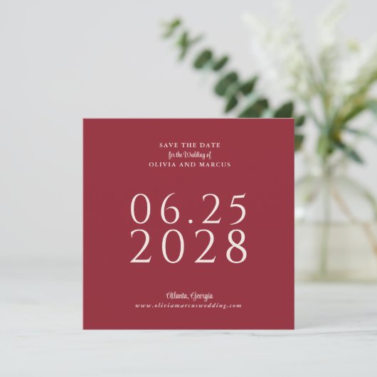 Save The Date Simple Elegant Carré rouge Enregistrer la date ave (Debout devant)