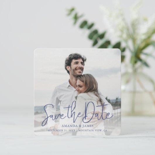 Save The Date Simple Elegant Moderne Bleu Script Mariage photo (Debout devant)