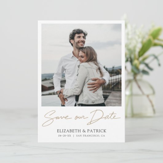 Save The Date Simple Modern Gold Script 2 Mariage photo (Debout devant)