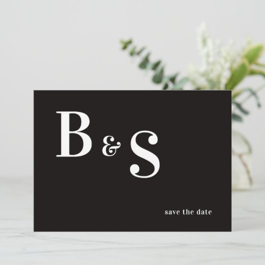 Save The Date Simple Moderne B/W Monogramme QR Code Enregistrer (Debout devant)