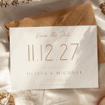 Save The Date Simple Moderne Chic Mariage Non Photo Enregistrer<br><div class="desc">Un simple et moderne enregistrer la carte de date. Personnalisez ce design chic d'ivoire et de bronzage pour avoir votre date mariage,  les noms et les détails.</div>