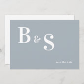 Save The Date Simple moderne Dusty Blue Monogramme QR Enregistre (Devant / Derrière)