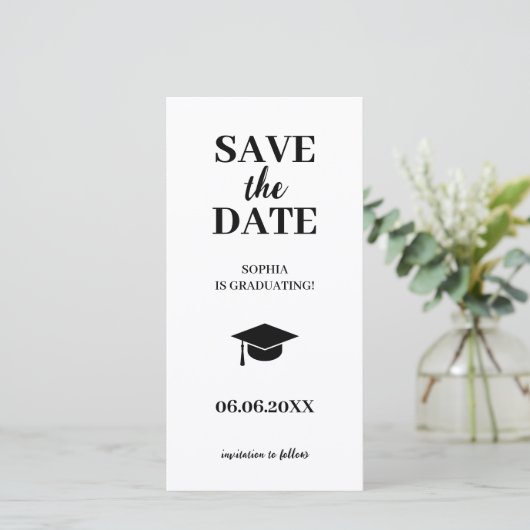 Save The Date Simple moderne noir & blanc Grad Casquette gradué (Debout devant)