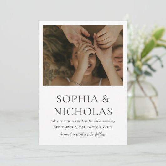 Save The Date Simple Photo De Mariage Moderne Noir Et Blanc (Debout devant)