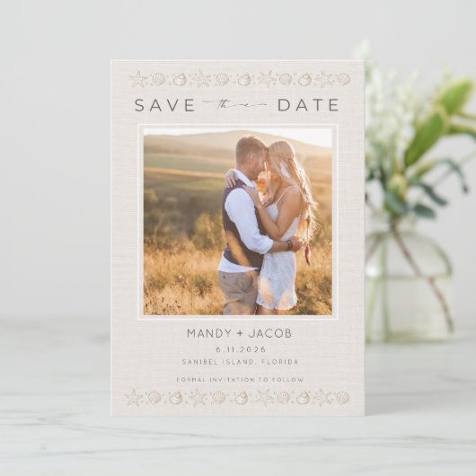 Save The Date Simple Seashell Beach Wedding Enregistrer la date (Debout devant)