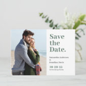 Save The Date Simple Typographie Gras Vert Sauge Photo (Debout devant)