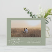 Save The Date Site Web de Mariage à Script Moderne Sage Photo (Debout devant)
