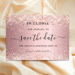 Save The Date Soirée de parties scintillant rose pâle 16<br><div class="desc">Une carte Save the Date pour une fête Sweet 16, 16e anniversaire. Un arrière - plan à l'allure métallique rose vif décoré de poussière de parties scintillant rose en faux or. Personnalisez et ajoutez une date et un nom/âge. Le texte : Save the Date est écrit avec un grand script...</div>