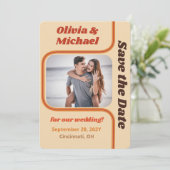 Save The Date Super orange et Brown courbe arc-en-ciel (Debout devant)