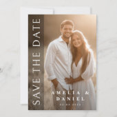 Save The Date Superposition verticale foncée élégante photo mari (Devant)