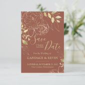 Save The Date Terracotta & Gold Peony Mariage Floral moderne (Debout devant)
