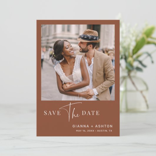 Save The Date Terracotta Simple moderne Script Mariage Photo (Debout devant)