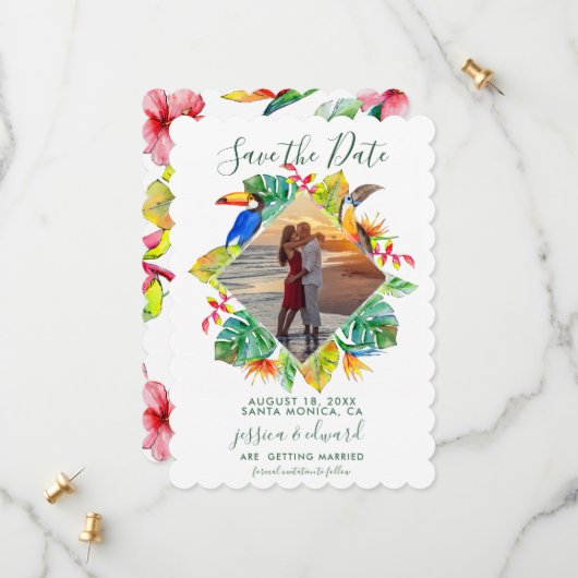 Save The Date Tropical Floral Diamond Wreath Hawaii Photo (Devant/Arrière en situation)