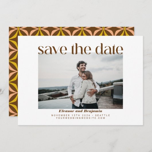 Save The Date Typographie Brown moderne Yellow Mariage Photo (Devant / Derrière)