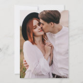 Save The Date Typographie chic moderne rose rouge Photo simple (Dos)