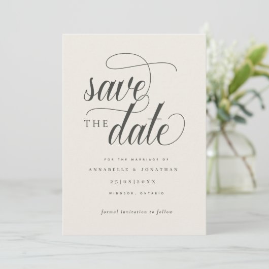 Save The Date Typographie de script décontracté (Debout devant)