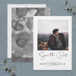 Save The Date Typographie minimaliste photo blanche Enregistrer<br><div class="desc">Fresh, moderne noir et blanc minimaliste Main lettrée blanc Photo Enregistrer la Carte Mariage Date. Le recto de la carte comporte "Save the Date" dans une typographie de script ultra-moderne, lettrée à la main en noir, sous votre photo fiançailles. Votre photo est placée derrière un cadre blanc, avec une ouverture...</div>