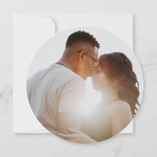 Save The Date Typographie moderne Cercle rond Dusty Bleu (Dos)