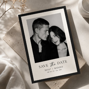 Save The Date Typographie Photo Minimaliste Noir et Blanc Éditor
