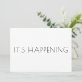 Save The Date Typographie simple C'est en train d'arriver Noir & (Debout devant)