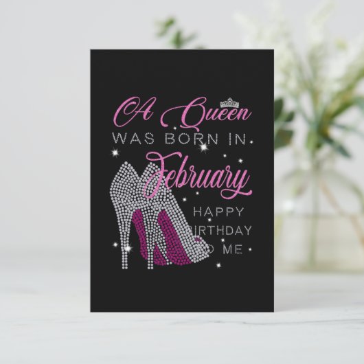 Save The Date Une Reine Est Née En Février Joyeux Anniversaire M (Debout devant)