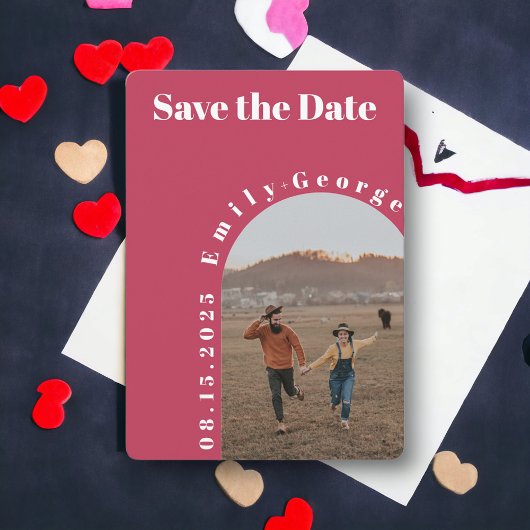 Save The Date Viva Magenta Arch Mariage photo moderne romantique