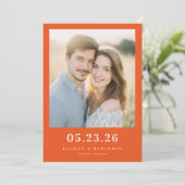 Save The Date Warm Orange Modern Photo (Debout devant)