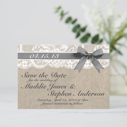 Save The Date White Lace & Burlap Wedding Enregistrer la date (Debout devant)