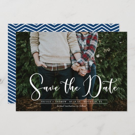 Save The Date White Script Navy Chevron Photo Enregistrer la car (Devant / Derrière)