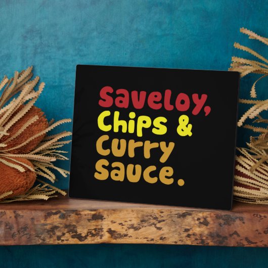 Saveloy, Chips & Curry Sauce. Fotoplaat (Zijkant)