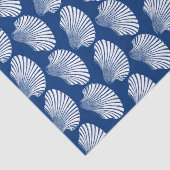 Scallop Shell Block Print, Cobalt Blue en White Tissuepapier (Detail)