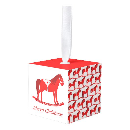 Scandinavisch Kerst Rocking Horse Custom Kubus Ornament (Voorkant hoekig)