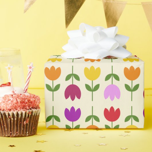 Scandinavische stijl Kleurrijk op CRM Bloempatroon Cadeaupapier (Verjaardagsfeest)